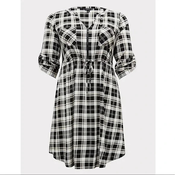 Torrid size 3 BLACK & IVORY PLAID CHALLIS ZIP FRONT DRAWSTRING SHIRT DRESS - Picture 4 of 11